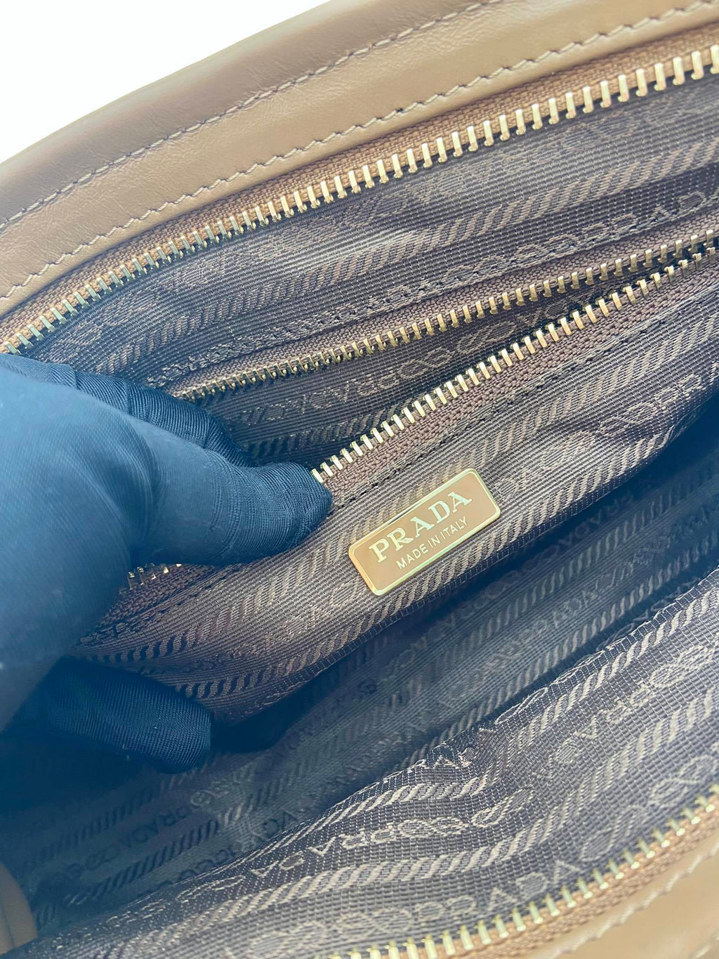 Prada Bonnie medium leather handbag