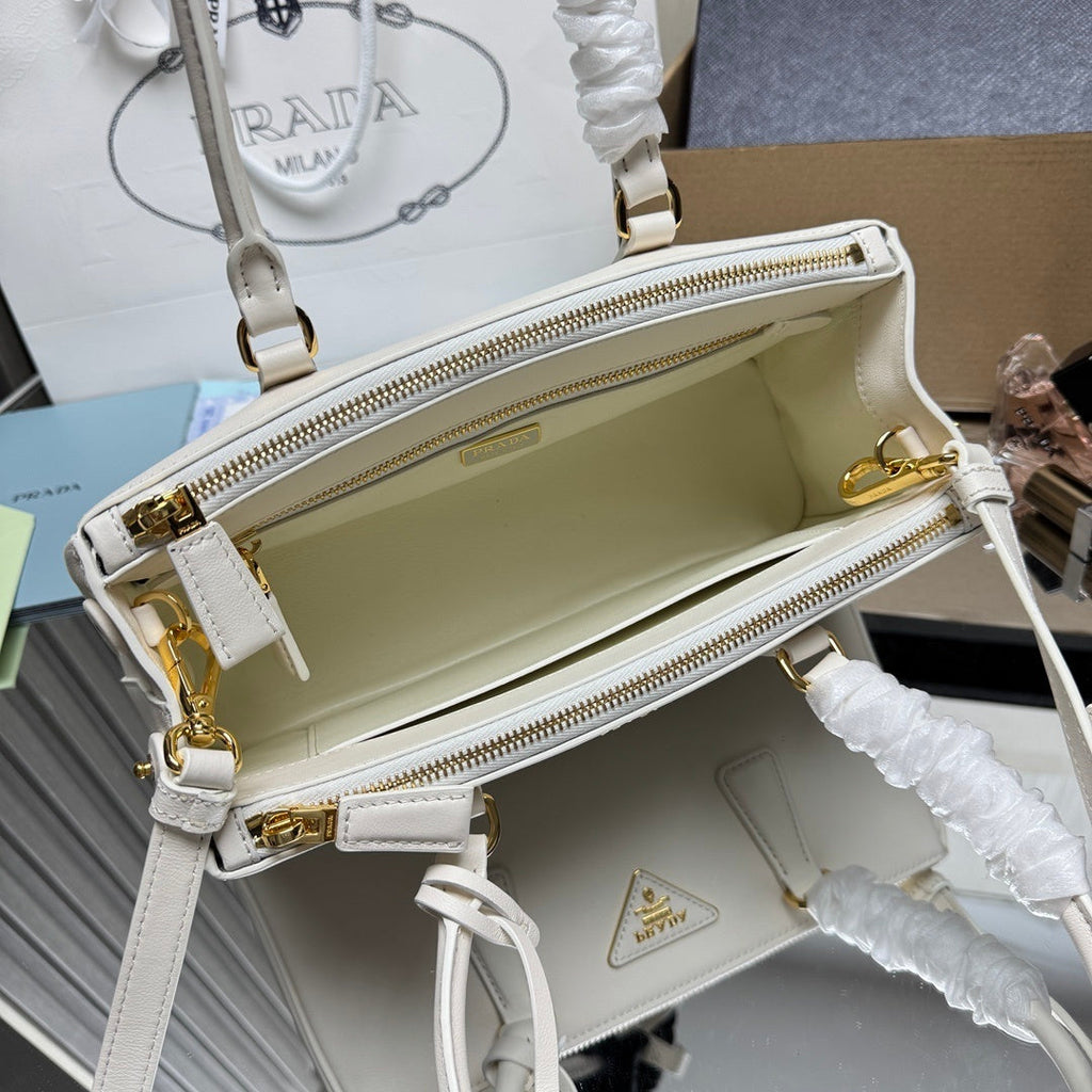 Prada Galleria medium leather bag